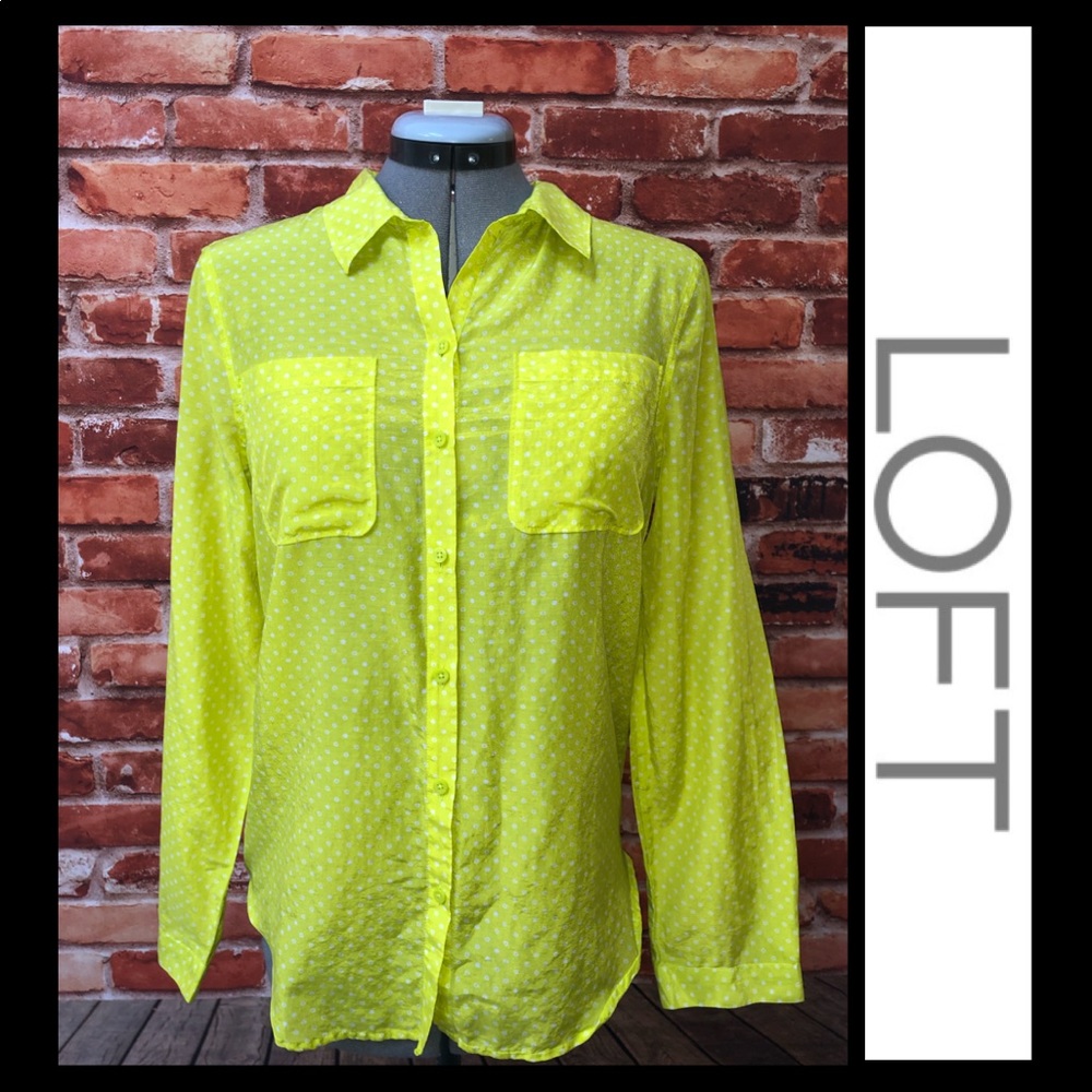 ⚡️sale⚡️Ann Taylor loft high neck button down top - Picture 1 of 8